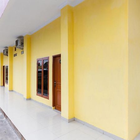 Spot On Oyo 1988 Pondok Seril Syariah Macasar Exterior foto