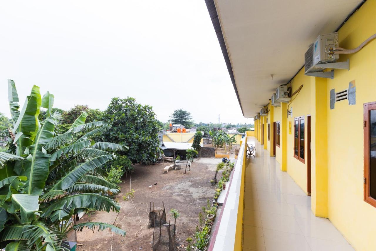 Spot On Oyo 1988 Pondok Seril Syariah Macasar Exterior foto